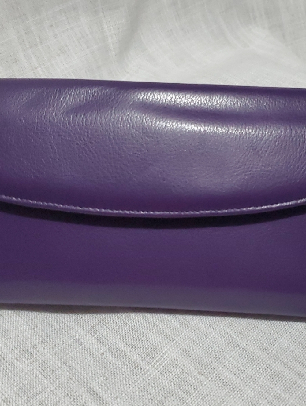 Purple Women's Clutch Wallet - Stylish Everyday Accessory